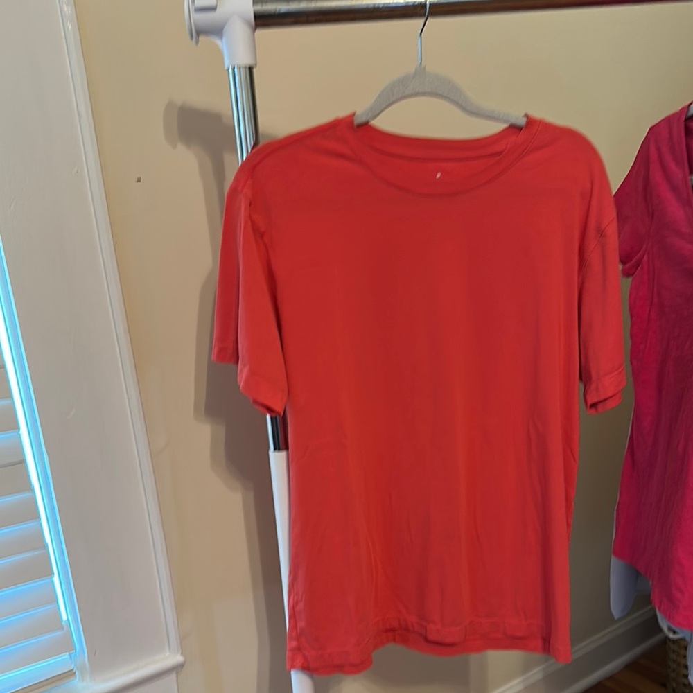 Fabletics Men's Short Sleeve Tee - Vibrant coral